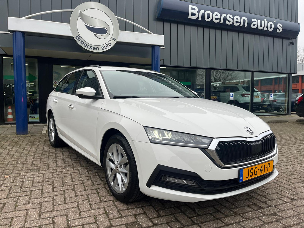 Škoda Octavia Combi 1.4 TSI iV 204pk PHEV DSG Business Edition met Smartlink+, DigiDash en Voorverwarming 50993411-0.jpg | Broersen Auto’s
